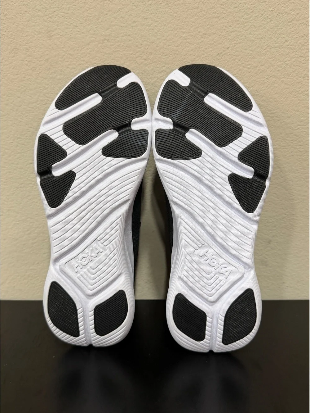 Size 7.5 - Hoka Women’s Solimar “Black White”